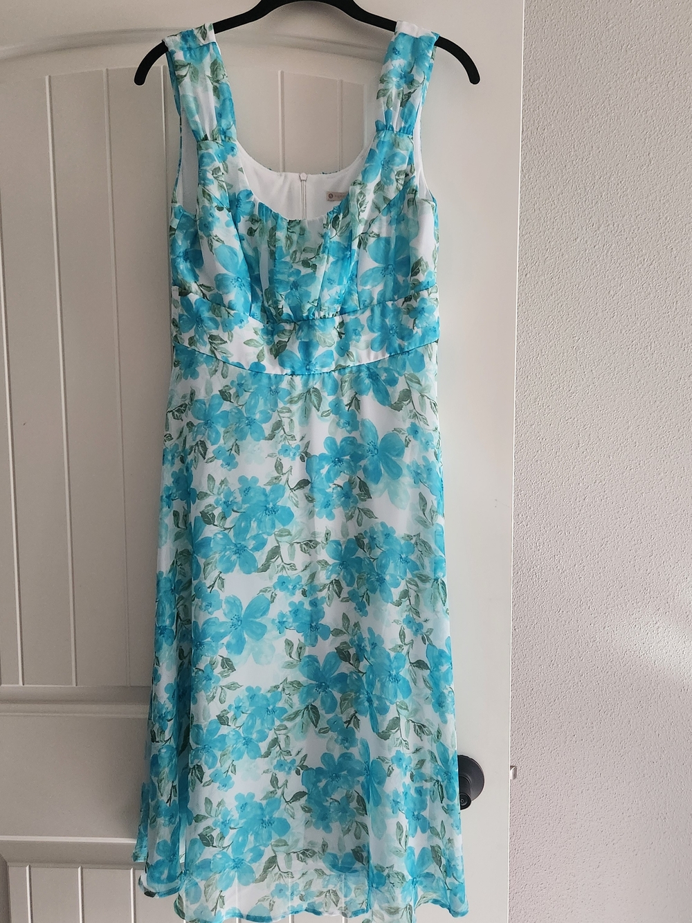 Ella Aqua Floral Sleeveless Midi Dress